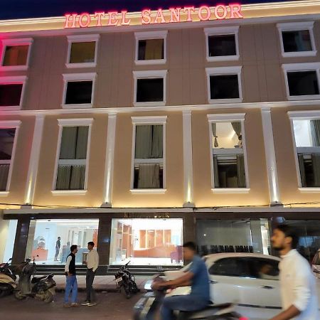 Hotel Santoor พาราณสี ภายนอก รูปภาพ