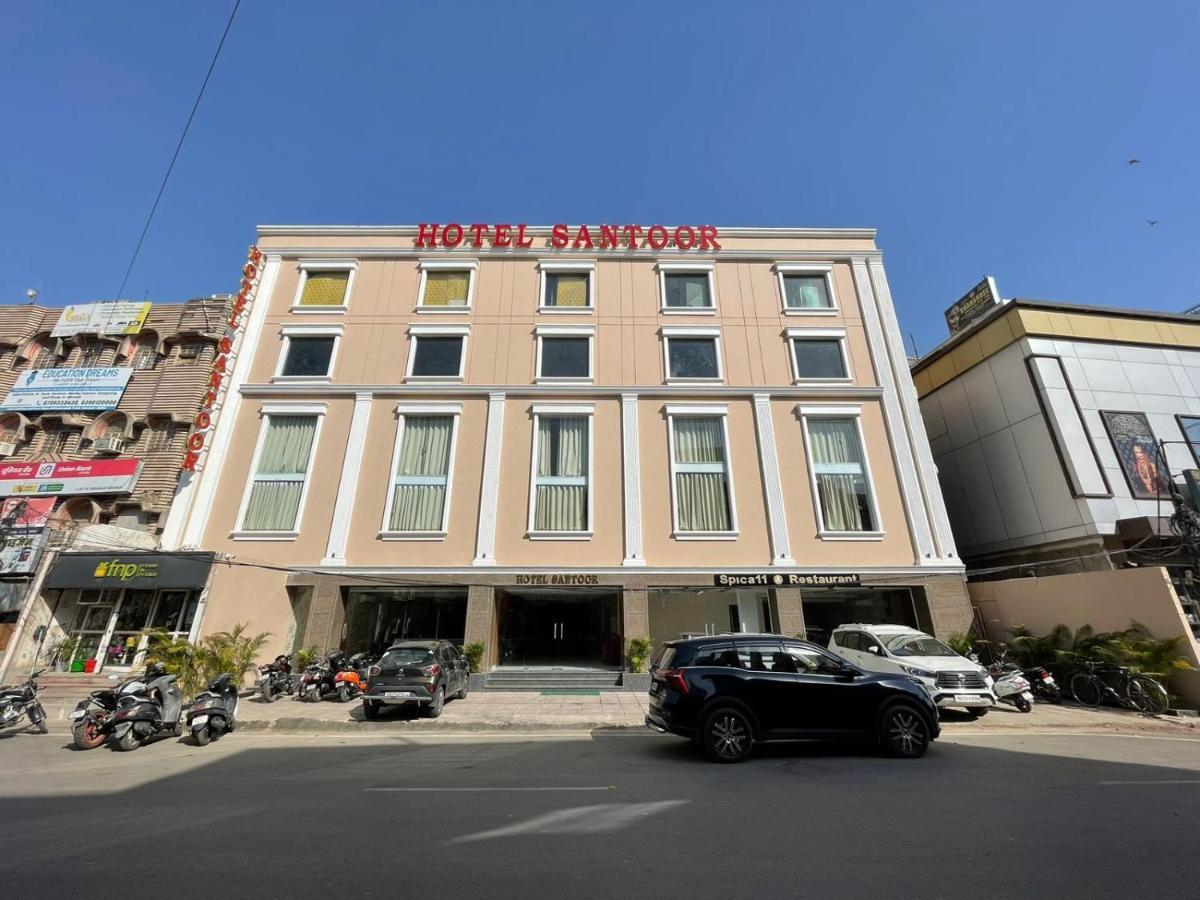 Hotel Santoor พาราณสี ภายนอก รูปภาพ