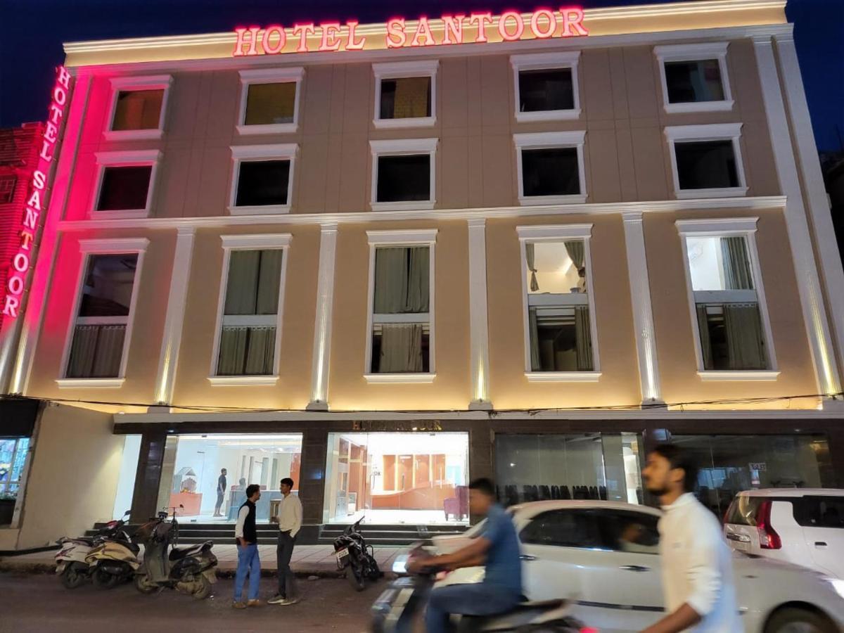 Hotel Santoor พาราณสี ภายนอก รูปภาพ