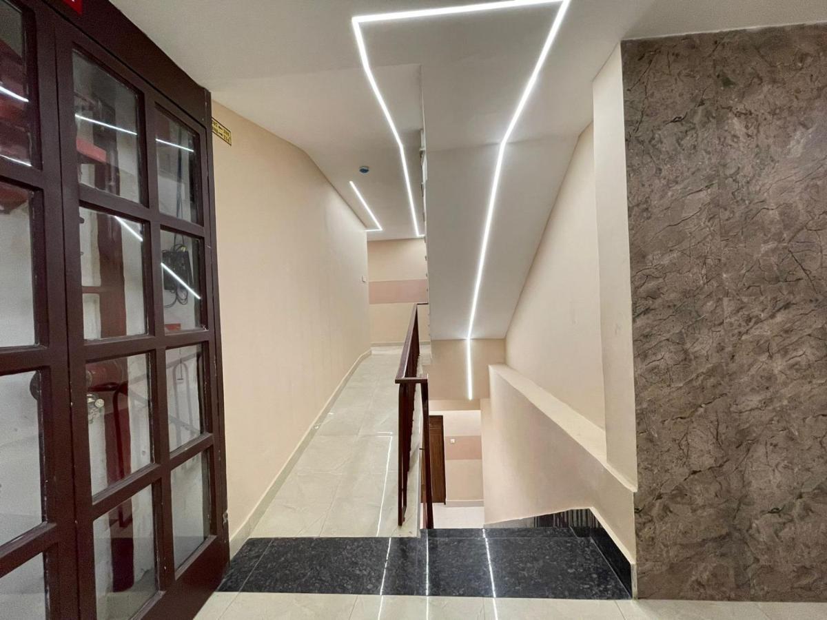 Hotel Santoor พาราณสี ภายนอก รูปภาพ